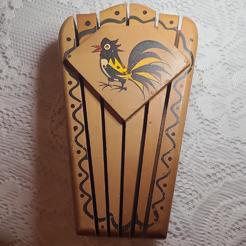 Vintage Wooden Rooster Wall Decor Knife Block